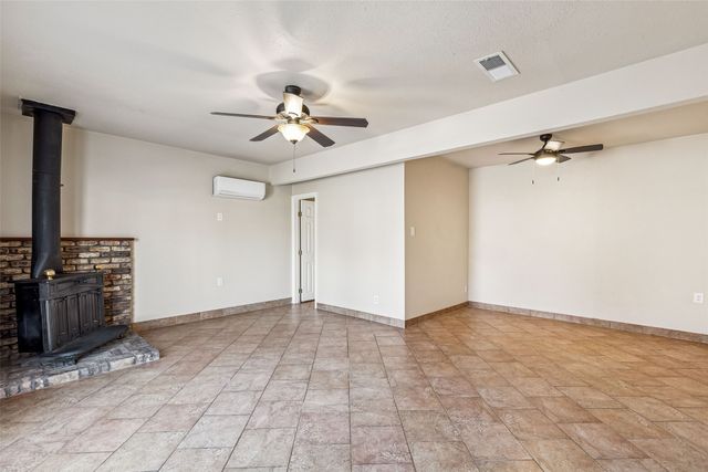 7005 Green Ridge Trail, North Richland Hills, TX 76182