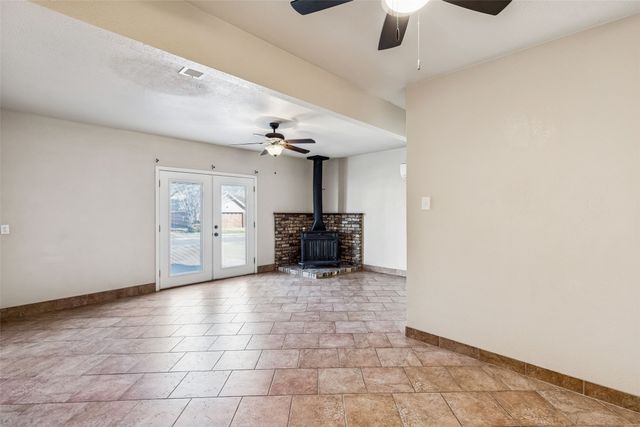 7005 Green Ridge Trail, North Richland Hills, TX 76182