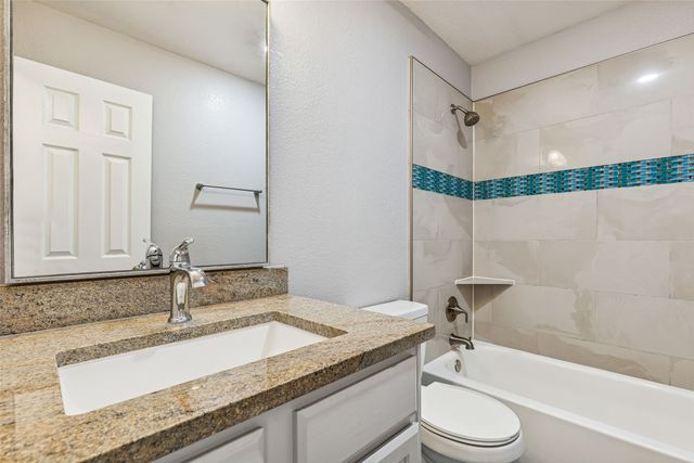 7005 Green Ridge Trail, North Richland Hills, TX 76182