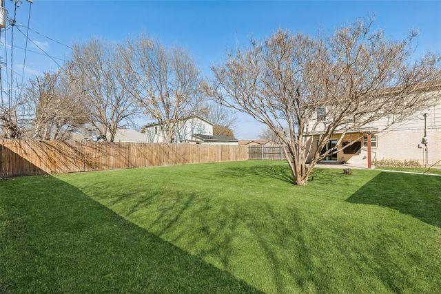 7005 Green Ridge Trail, North Richland Hills, TX 76182