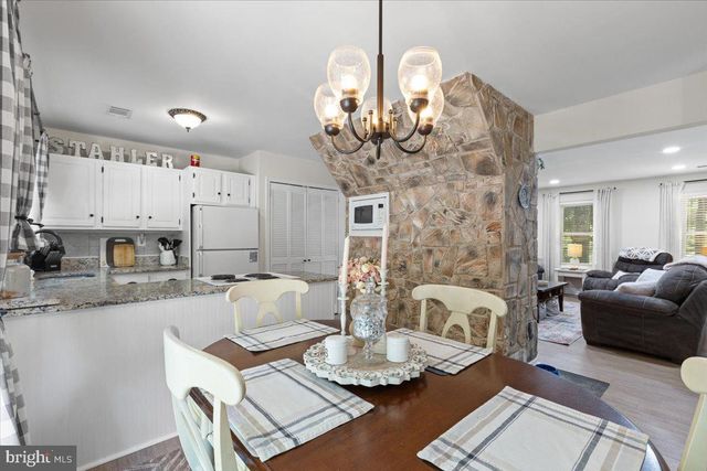 8640 VALLEY DR, Waldorf, MD 20603