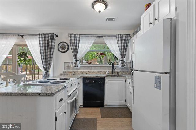 8640 VALLEY DR, Waldorf, MD 20603