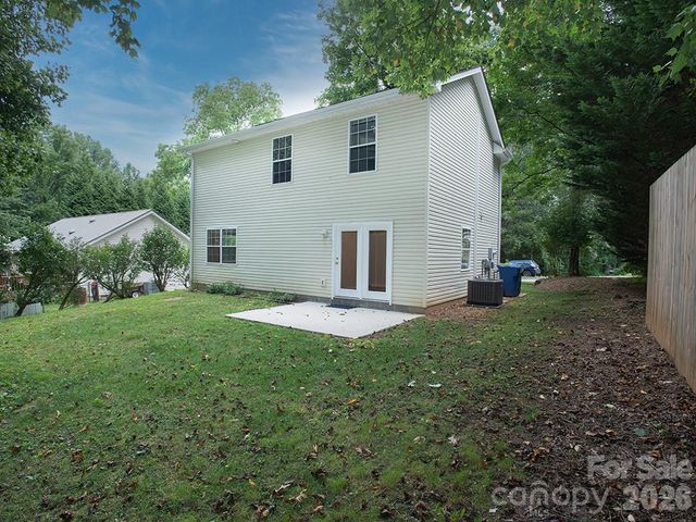 17 Pinecrest Drive, Asheville, NC 28803