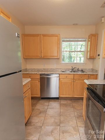 17 Pinecrest Drive, Asheville, NC 28803