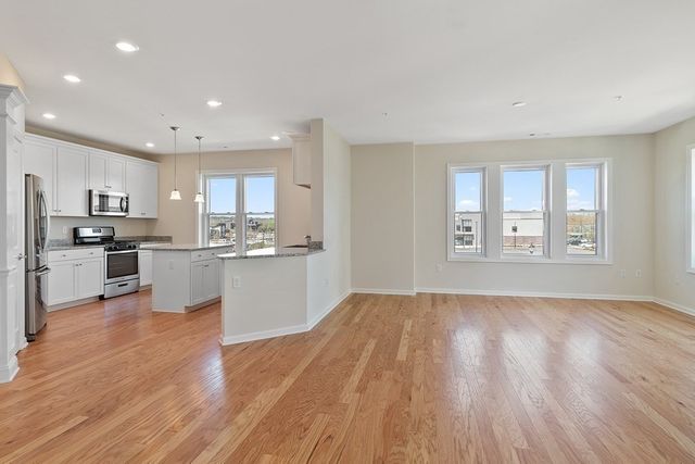 130 University 1106, Westwood, MA 02090