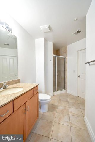 4490 MARKET COMMONS DR #302, Fairfax, VA 22033