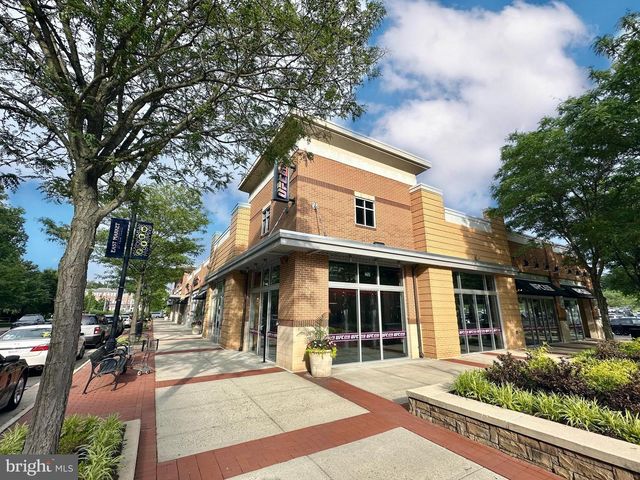 4490 MARKET COMMONS DR #302, Fairfax, VA 22033