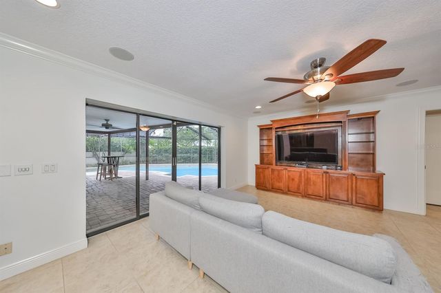 817 BANNOCKBURN AVENUE, Temple Terrace, FL 33617