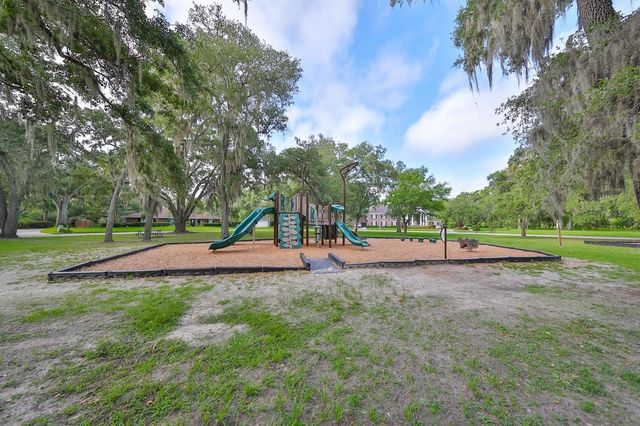 817 BANNOCKBURN AVENUE, Temple Terrace, FL 33617