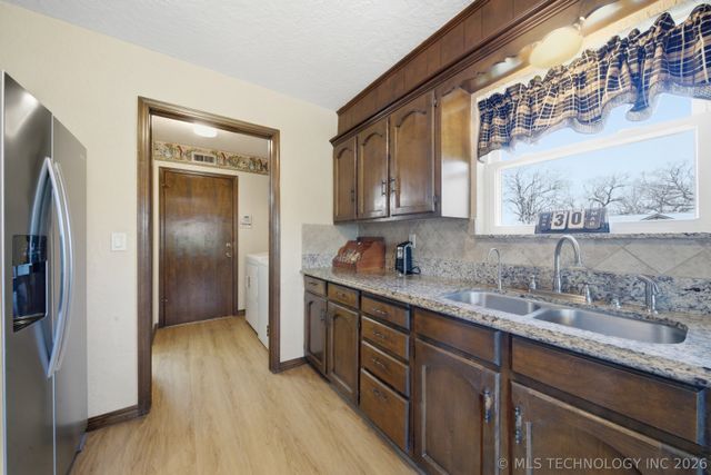 27620 E 126th Street S, Coweta, OK 74429