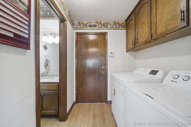 27620 E 126th Street S, Coweta, OK 74429