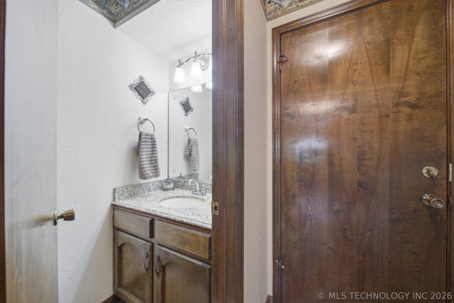 27620 E 126th Street S, Coweta, OK 74429