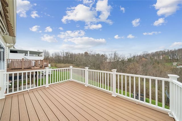 102 Bellefield Ct., Richland, PA 15044