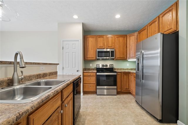 102 Bellefield Ct., Richland, PA 15044