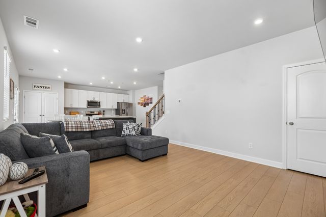 304 Dearborn Sta, Murfreesboro, TN 37128