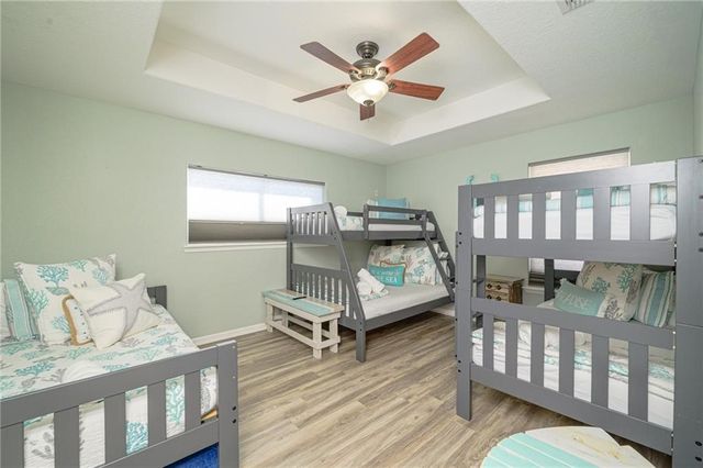 102 Ball St, Rockport, TX 78382