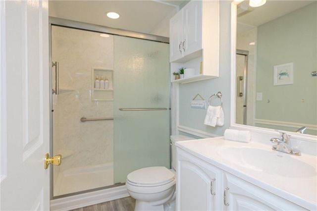 102 Ball St, Rockport, TX 78382