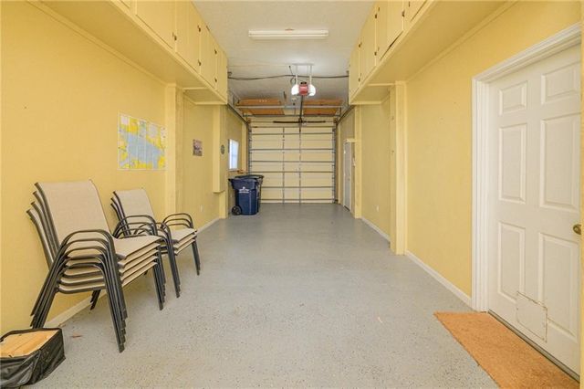 102 Ball St, Rockport, TX 78382