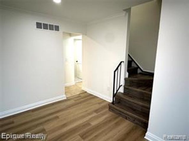 8565 Hampshire Drive, Sterling Heights, MI 48313