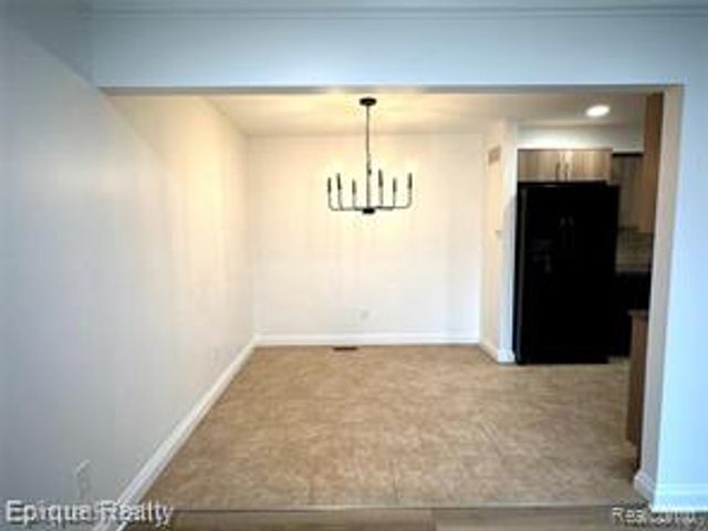8565 Hampshire Drive, Sterling Heights, MI 48313