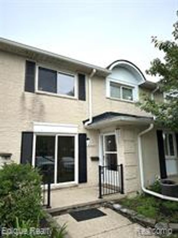 8565 Hampshire Drive, Sterling Heights, MI 48313