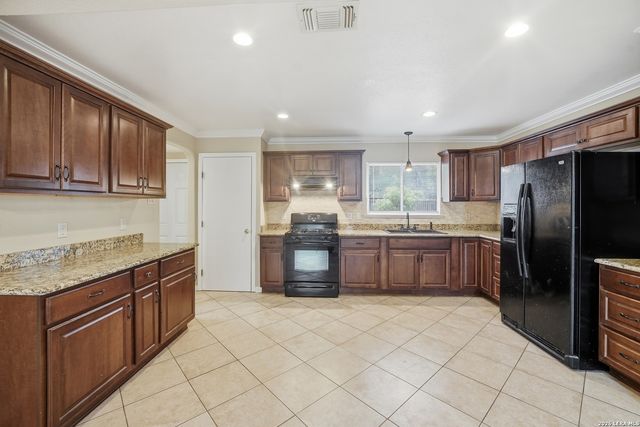 5911 Middlefield, San Antonio, TX 78242