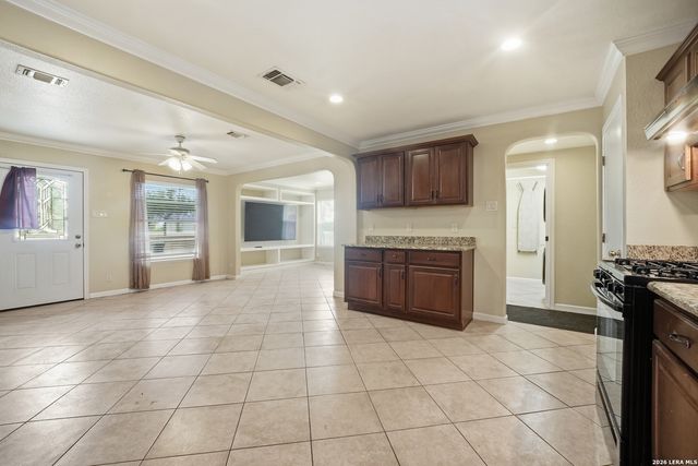 5911 Middlefield, San Antonio, TX 78242