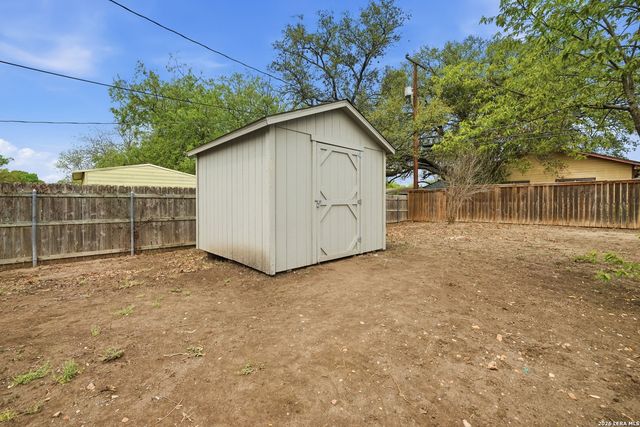 5911 Middlefield, San Antonio, TX 78242