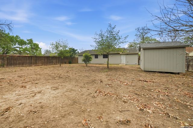 5911 Middlefield, San Antonio, TX 78242