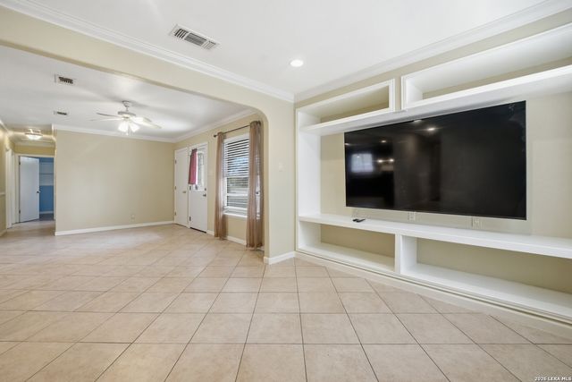 5911 Middlefield, San Antonio, TX 78242