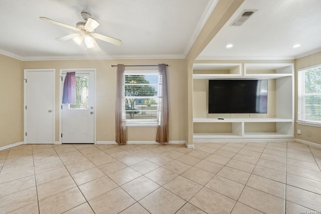 5911 Middlefield, San Antonio, TX 78242