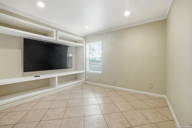 5911 Middlefield, San Antonio, TX 78242