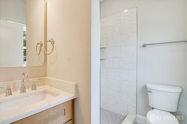 713 Inman Avenue, Colonia, NJ 07067