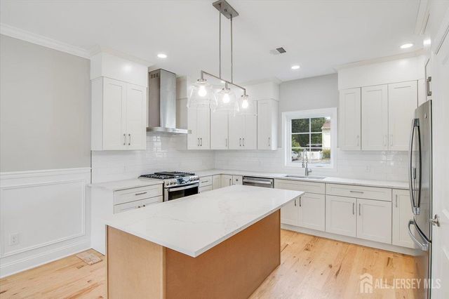 713 Inman Avenue, Colonia, NJ 07067