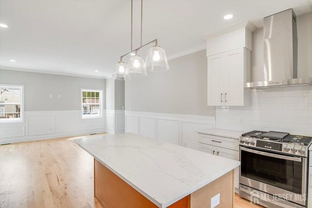 713 Inman Avenue, Colonia, NJ 07067