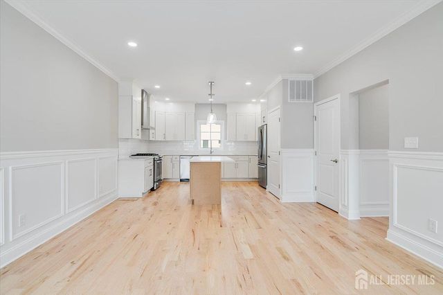 713 Inman Avenue, Colonia, NJ 07067