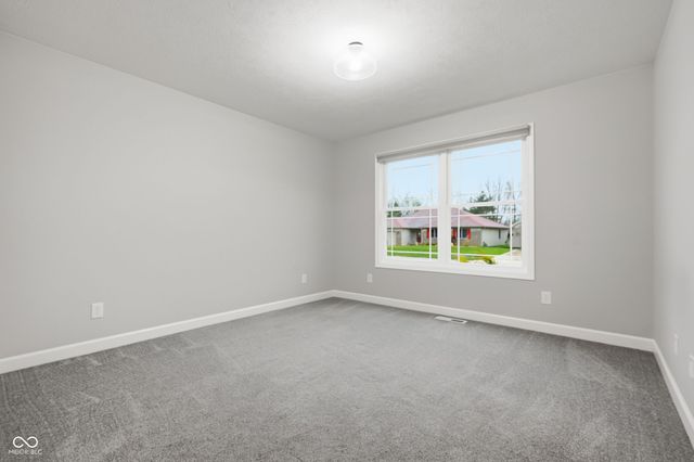 8302 W Ashford Lane, Muncie, IN 47304