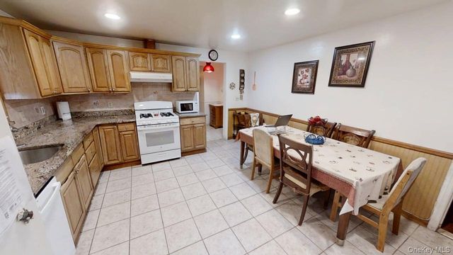 248 Westchester Avenue, Fleetwood, NY 10552