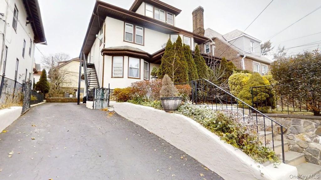 248 Westchester Avenue, Fleetwood, NY 10552