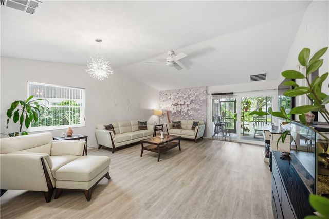 266 OAK HILL DRIVE 34, Sarasota, FL 34232