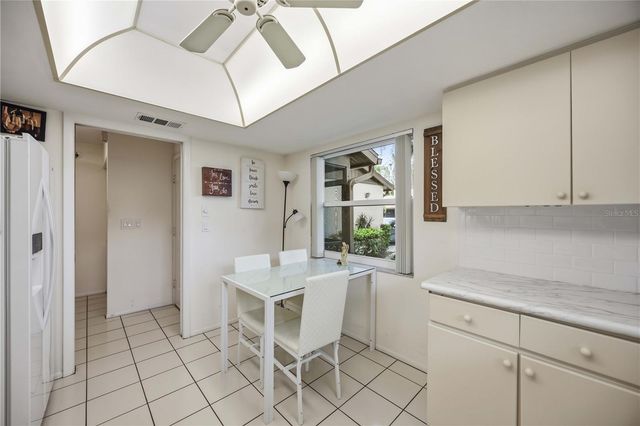 266 OAK HILL DRIVE 34, Sarasota, FL 34232