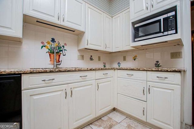 211 Habersham Place, Carrollton, GA 30117