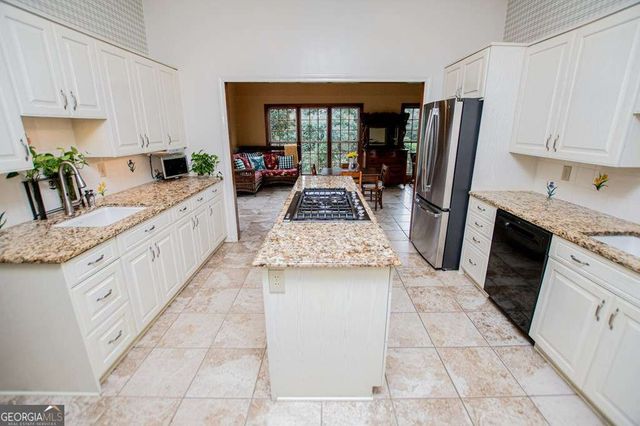 211 Habersham Place, Carrollton, GA 30117