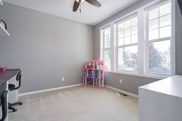 5420 Southridge Circle, Woodbury, MN 55129