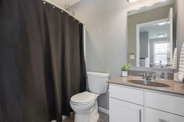 5420 Southridge Circle, Woodbury, MN 55129