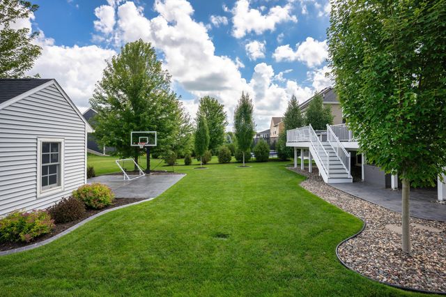 5420 Southridge Circle, Woodbury, MN 55129