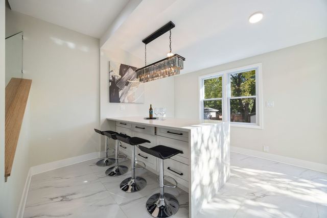 4143 N Drake Avenue, Chicago, IL 60618