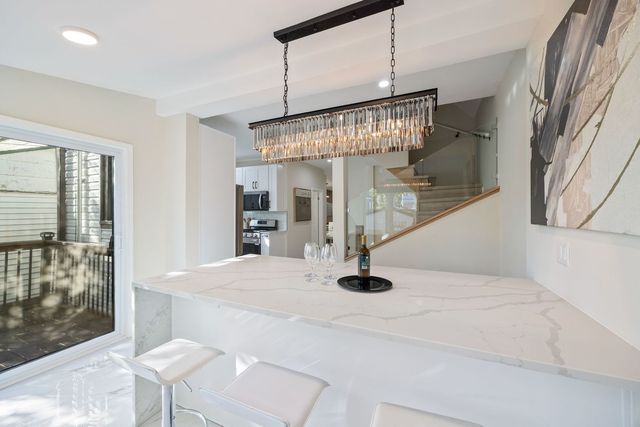 4143 N Drake Avenue, Chicago, IL 60618