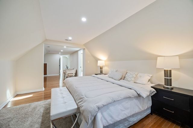 4143 N Drake Avenue, Chicago, IL 60618