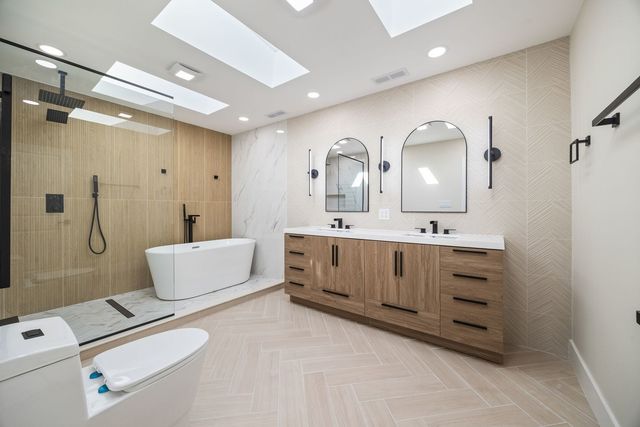 4143 N Drake Avenue, Chicago, IL 60618